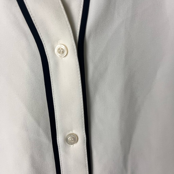 Calvin Klein Women’s Off white Button Down Shirt with black lining Large NWT - Picture 7 of 11